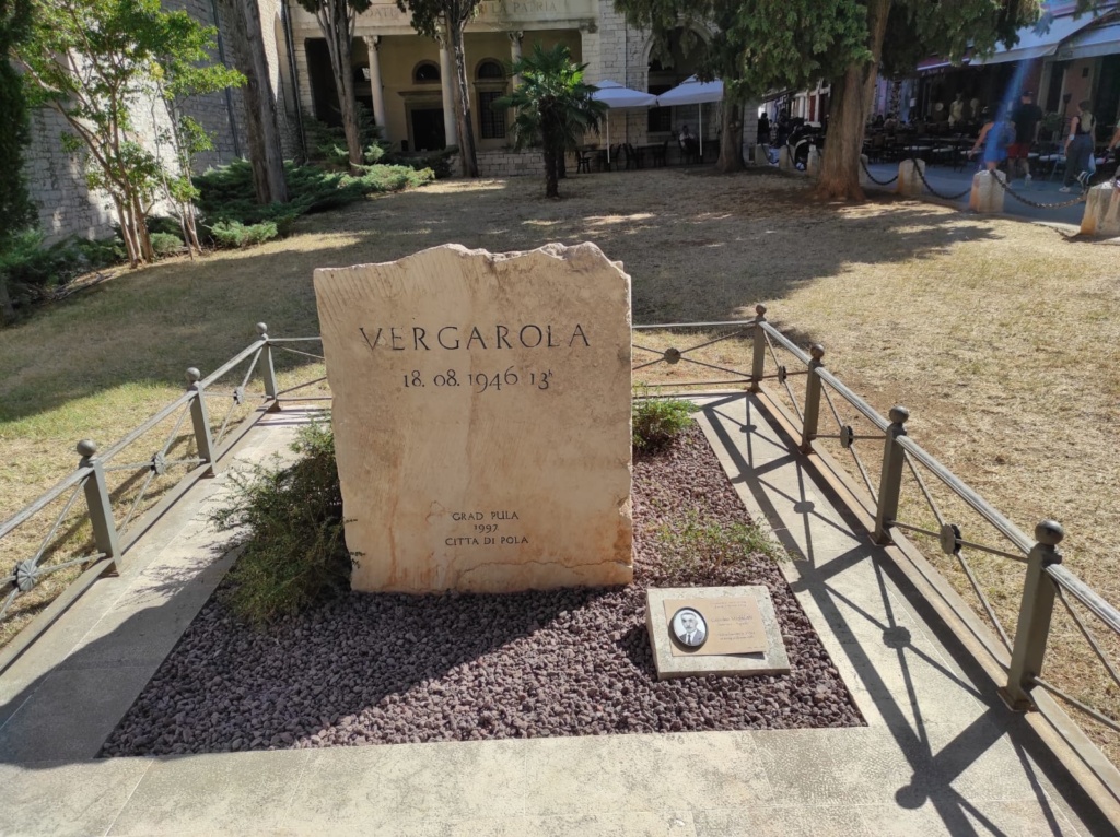 Lapide commemorativa della strage di Vergarolla a Pola